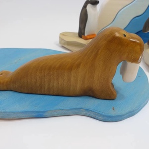 Fából készült rozmár fajáték figura , Játék & Sport, Plüssállat & Játékfigura, Más figura, Famegmunkálás, Festett tárgyak, MESKA