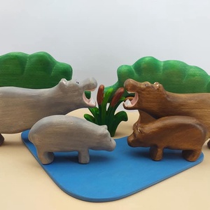 Fából készült kis viziló baba figura  - játék & sport - plüssállat & játékfigura - más figura - Meska.hu