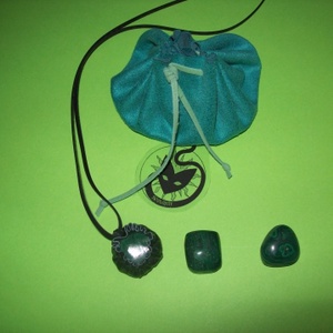 Talizmán, amulett, szerencse kő...tartóval -  - Meska.hu