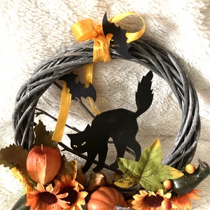 Halloween koszorú macskával - otthon & életmód - dekoráció - virágdísz és tartó - koszorú - Meska.hu