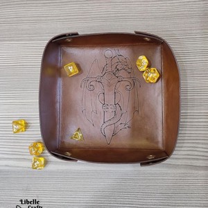 Sárkány mintás kockadobó tálca - 4 - játék & sport - szerepjáték - Meska.hu