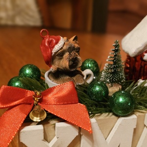 Yorkshire Terrier kutya karácsonyi dekoráció  - karácsony - karácsonyi lakásdekoráció - karácsonyi lakásdíszek - Meska.hu