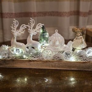 Asztaldísz Mesebeli Téli Világ, Karácsony, Karácsonyi lakásdekoráció, Ünnepi asztaldekoráció, Virágkötés, MESKA