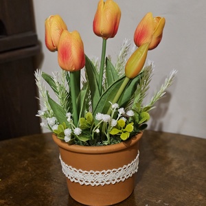 Tulipános asztaldísz terrakotta cserépben , Otthon & Életmód, Virágdekoráció, Virágdíszek, Virágdísz kaspóban, Virágkötés, MESKA