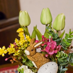 Tavaszi asztaldísz  - otthon & életmód - virágdekoráció - virágdíszek - virágdísz kaspóban - Meska.hu