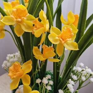 Nárcisz kaspóban  - otthon & életmód - virágdekoráció - virágdíszek - virágdísz kaspóban - Meska.hu
