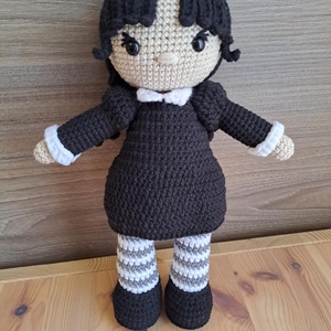 Wednesday horgolt baba, Játék & Sport, Baba & babaház, Baba, Horgolás, Hímzés, MESKA