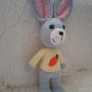 Horgolt Brandnyúl - játék & sport - plüssállat & játékfigura - nyuszi - Meska.hu