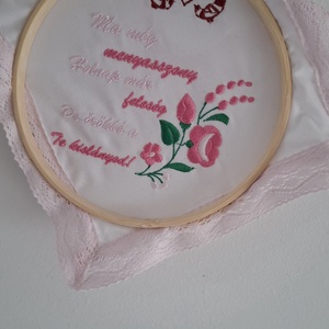 Hímzett szülőköszöntő kerettel együtt , Esküvő, Emlék & Ajándék, Szülőköszöntő ajándék, Hímzés, MESKA