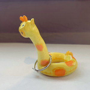 Zsiráf gumimatrac gyűrűtartó - ékszer - ékszertartó - ékszertartó állvány - Meska.hu