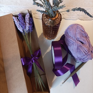 Horgolt levendula igazi levendulaszárral - otthon & életmód - dekoráció - virágdísz és tartó - csokor & virágdísz - Meska.hu