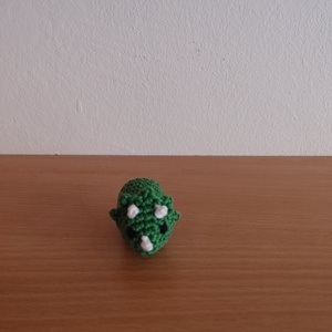 Horgolt mini dínó (Triceratops) - amigurumi figura - játék & sport - plüssállat & játékfigura - plüss dínók - Meska.hu