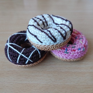 Horgolt fánk szett (amigurumi) - játék & sport - plüssállat & játékfigura - más figura - Meska.hu