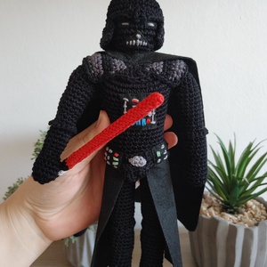 Horgolt Darth Vader, amigurumi figura - játék & sport - plüssállat & játékfigura - plüss mesefigurák - Meska.hu