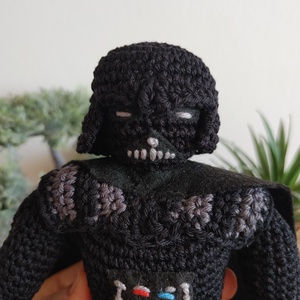 Horgolt Darth Vader, amigurumi figura - játék & sport - plüssállat & játékfigura - plüss mesefigurák - Meska.hu