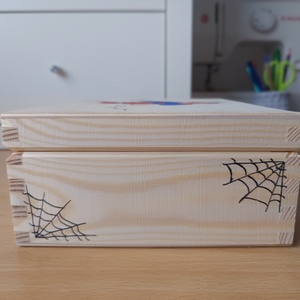 Egyedi, kézzel készítet szuperhős kincses ládika  - otthon & életmód - tárolás & rendszerezés - láda - Meska.hu