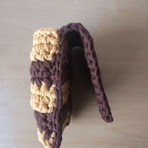 Horgolt távirányító tartó karfára - otthon & életmód - tárolás & rendszerezés - kontroller tartók - Meska.hu