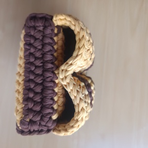 Horgolt távirányító tartó karfára - otthon & életmód - tárolás & rendszerezés - kontroller tartók - Meska.hu