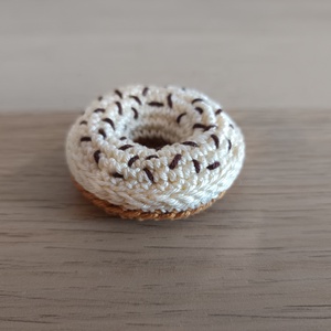 Horgolt fánk (amigurumi játék) - Meska.hu