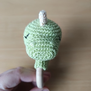 Horgolt dínó csörgő szett - baba - mama - baba játékok - csörgő - Meska.hu