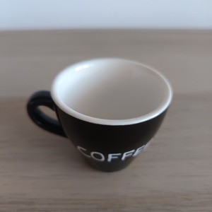 COFFEE � Kézzel festett, feliratos espresso csésze (Fekete) - otthon & életmód - konyhafelszerelés, tálalás - tálalás - bögre & csésze - Meska.hu
