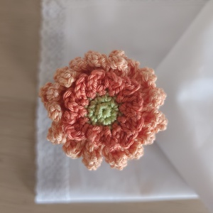 Anyák napjára, pedagógus napra horgolt virág - gerbera cserépben - otthon & életmód - virágdekoráció - virágdíszek - asztali virágdísz - Meska.hu