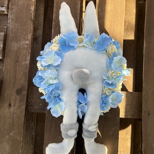 Nyuszipopó kopogtató, Ünnepi díszek, dekorációk, Húsvéti díszek és dekorációk, Húsvéti ajtódísz, kopogtató, Virágkötés, Varrás, MESKA