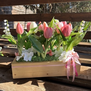 Tulipános tavaszi asztaldísz - otthon & életmód - dekoráció - asztal és polc dekoráció - asztaldísz - Meska.hu