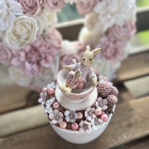 Nyuszi csészében asztaldísz, Otthon & Életmód, Dekoráció, Asztal és polc dekoráció, Asztaldísz, Virágkötés, MESKA