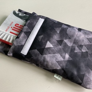 Vízhatlan tablettok, ebooktok vagy könyvtok fekete - szürke minta - könyv & zene - könyvtok - Meska.hu