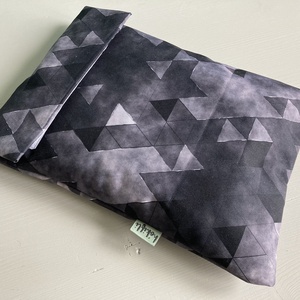 Vízhatlan tablettok, ebooktok vagy könyvtok fekete - szürke minta, Könyv & Zene, Könyvtok, Varrás, MESKA