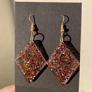 Rombusz alakú csillámos műgyanta fülbevaló - 3 méretben! - ékszer - fülbevaló - lógó fülbevaló - Meska.hu