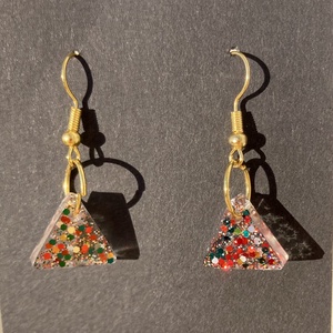 Háromszög alakú csillámos műgyanta fülbevaló - 2 méretben! - ékszer - fülbevaló - lógó fülbevaló - Meska.hu