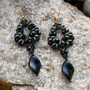 Olive green and black elegant, gyöngy, gyöngyékszer, gyöngy fülbevaló - ékszer - fülbevaló - lógó fülbevaló - Meska.hu