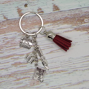 Padagógus kulcstartó, ajándék, névnap, születésnap, évzáró, ballagás, pedagógusnap, Húsvét - táska & tok - kulcstartó & táskadísz - kulcstartó - Meska.hu