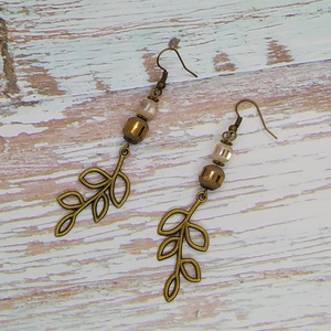 Leveles fülbevaló, ajándék, névnap, születésnap, Nőnap, Anyák napja, Húsvét, Karácsony, Télapó, ballagás, nyár - ékszer - fülbevaló - lógó fülbevaló - Meska.hu