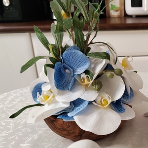 Fehér és kék orchidea asztal dísz olíva tálban. , Otthon & Életmód, Dekoráció, Asztal és polc dekoráció, Asztaldísz, Virágkötés, MESKA