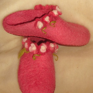 Hétvirágos nemez papucs női  - ruha & divat - cipő & papucs - mamusz & házicipő - Meska.hu