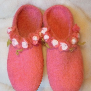 Hétvirágos nemez papucs női  - ruha & divat - cipő & papucs - mamusz & házicipő - Meska.hu