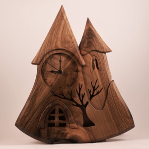 Tornyos falióra, fa falióra, faóra -  - Meska.hu