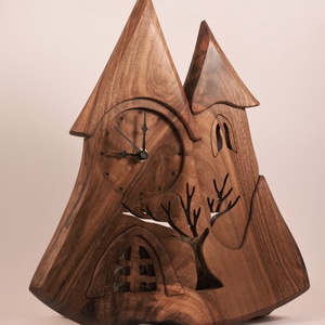 Tornyos falióra, fa falióra, faóra -  - Meska.hu