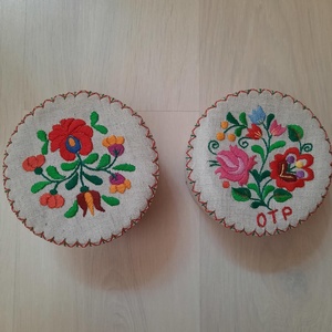 2 db Sosem használt retro hímzett díszdoboz � OTP-s gyűjtői darabbal együtt - otthon & életmód - dekoráció - asztal és polc dekoráció - díszdoboz - Meska.hu