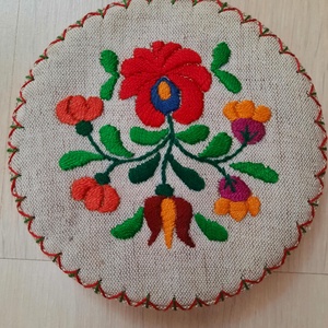 2 db Sosem használt retro hímzett díszdoboz � OTP-s gyűjtői darabbal együtt - otthon & életmód - dekoráció - asztal és polc dekoráció - díszdoboz - Meska.hu