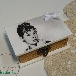 Audrey Hepburn könyv alakú dobozka -  - Meska.hu