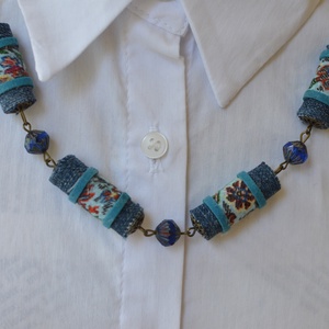  Századelő  farmerban - ékszer - nyaklánc - gyöngyös nyaklánc - Meska.hu