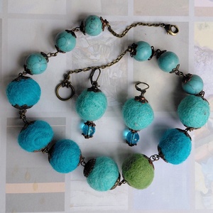 Tavaszi kék égbolt, Ékszer, Nyaklánc, Bogyós nyaklánc, Ékszerkészítés, MESKA