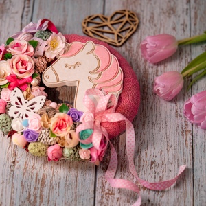 Unikornis-os, egyszarvús ajtódísz , Otthon & Életmód, Dekoráció, Ajtó- és ablak dekoráció, Ajtódísz & Kopogtató, Virágkötés, MESKA