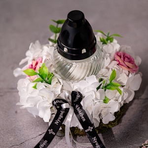 Sírdísz, kegyeleti dísz fehér hortenziával, rózsával, Otthon & Életmód, Vallás, Temetkezési tárgy, Temetői gyertyák, mécsesek, Virágkötés, MESKA