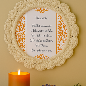 Házi áldás. Kézzel horgolt, természetes árnyalatú falikép a klasszikus Házi áldás szövegével.  - Meska.hu