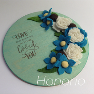 Szeretetet...- ajtó/fali dísz- filc virágokkal - otthon & életmód - dekoráció - ajtó- és ablak dekoráció - ajtódísz & kopogtató - Meska.hu